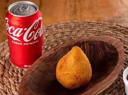 imagem de COXINHA FRANGO + COCA COLA 350ML